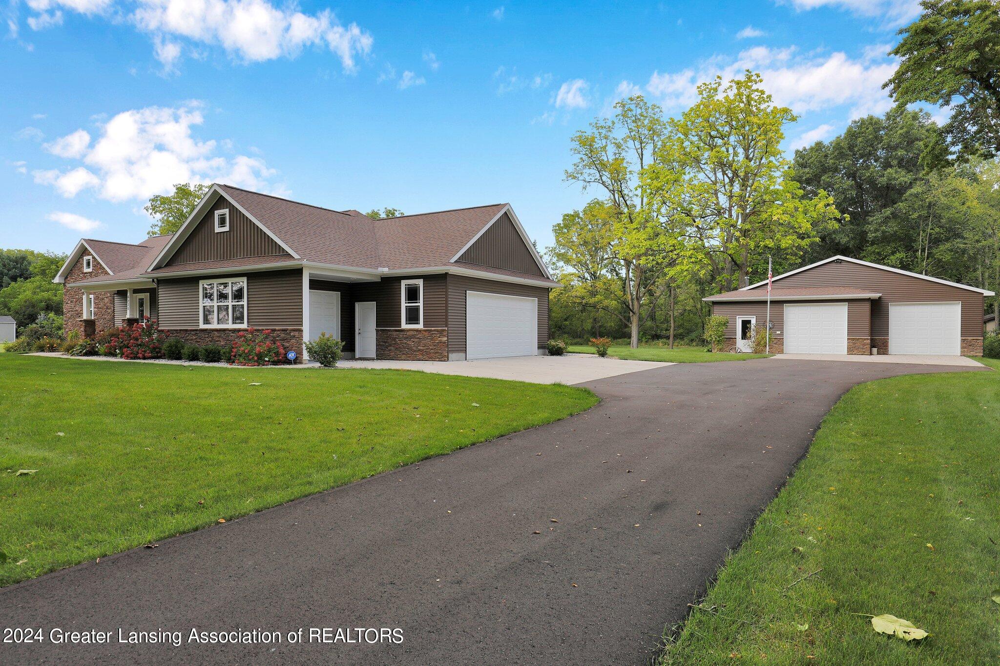 6235 E Round Lake Road