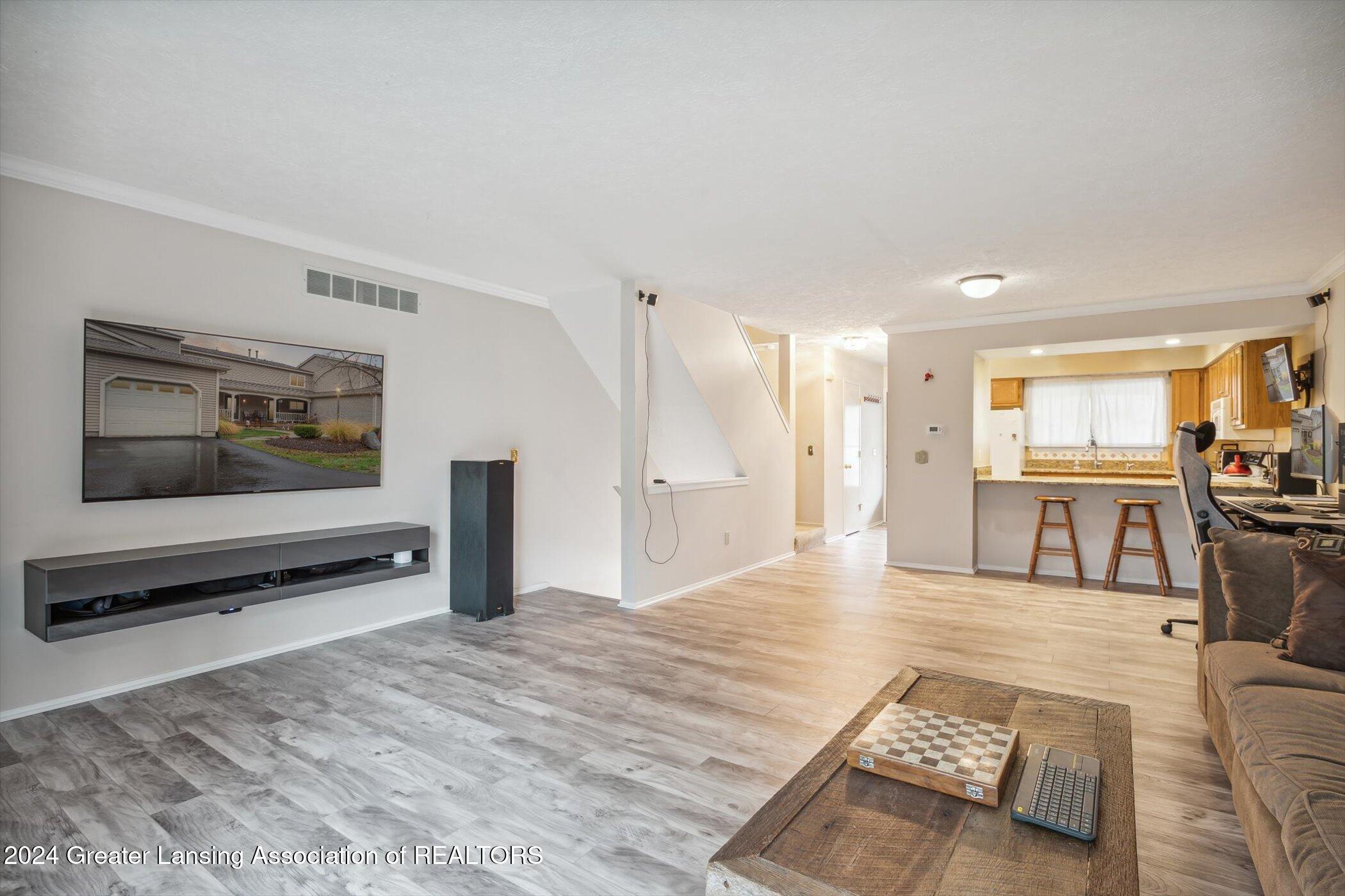 1243 Zimmer Place