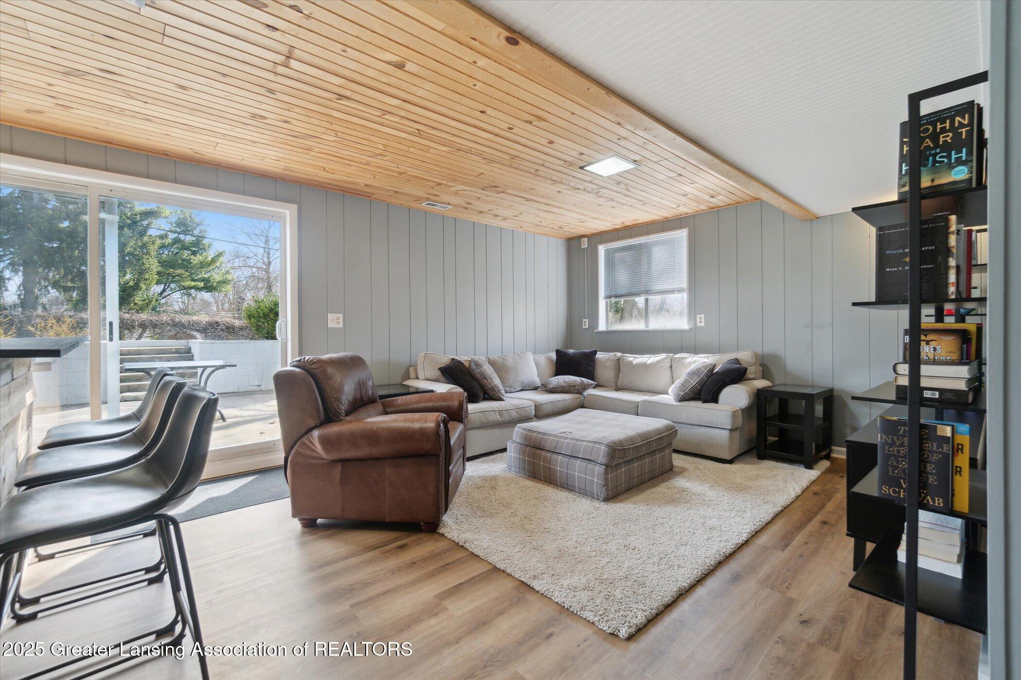 1814 Springfield Lane