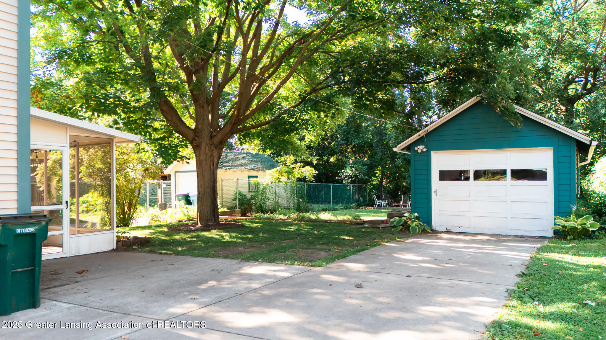 1510 E Oakland Avenue