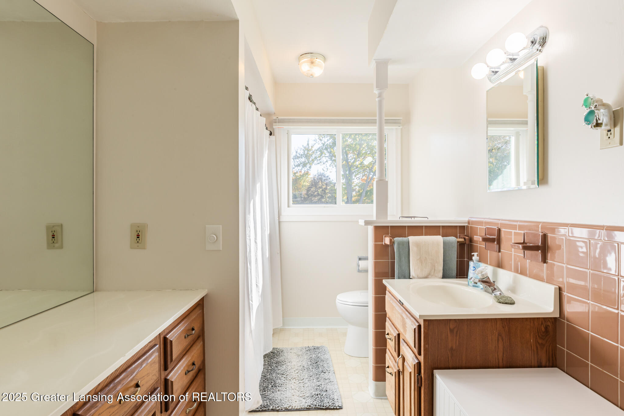 29 E Oliver Drive