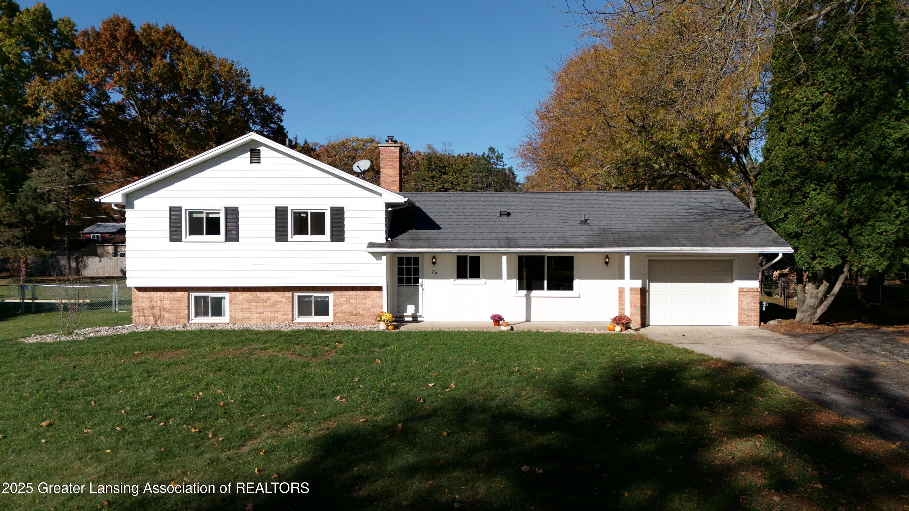 29 E Oliver Drive