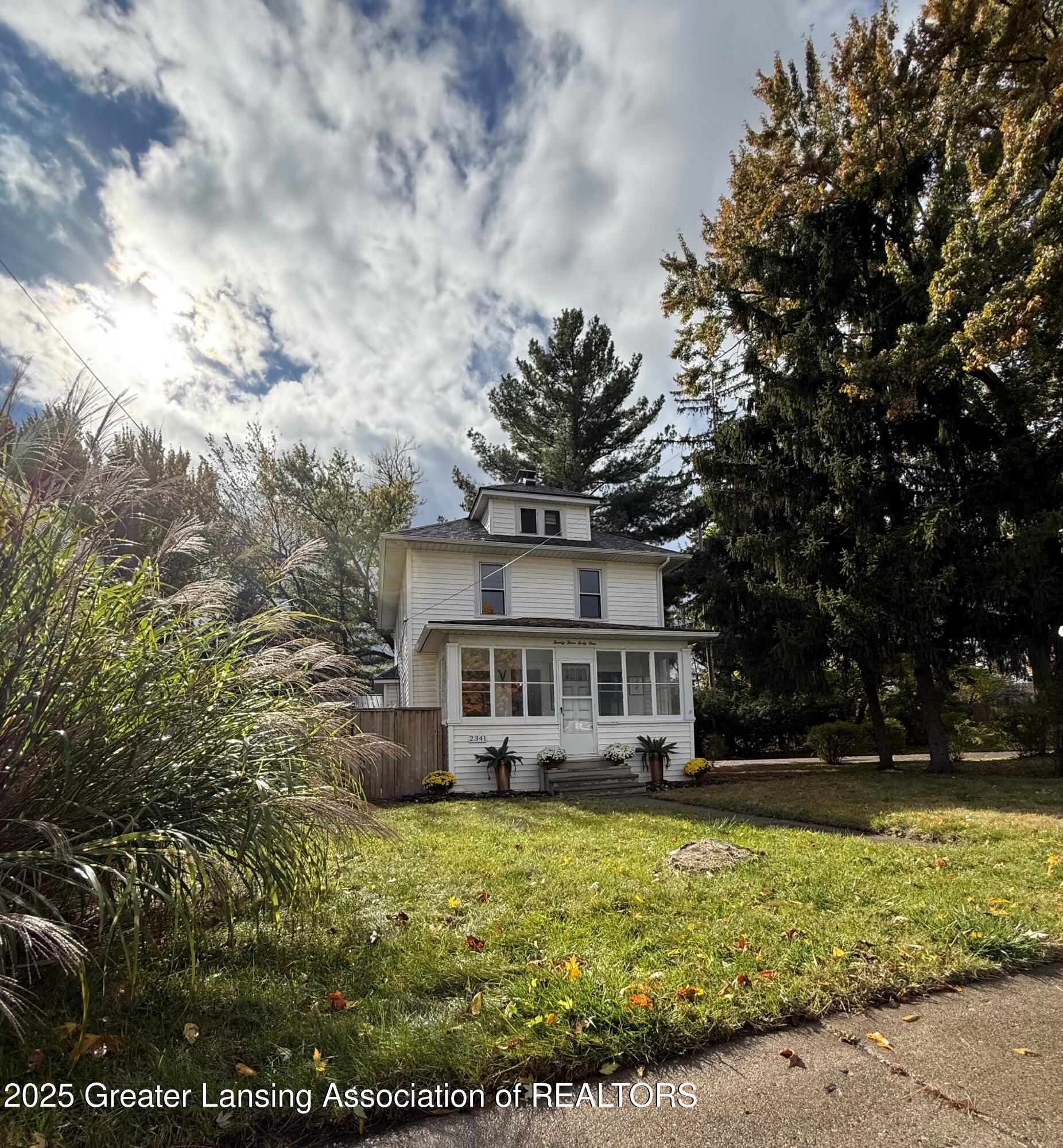 2341 N Grand River Avenue