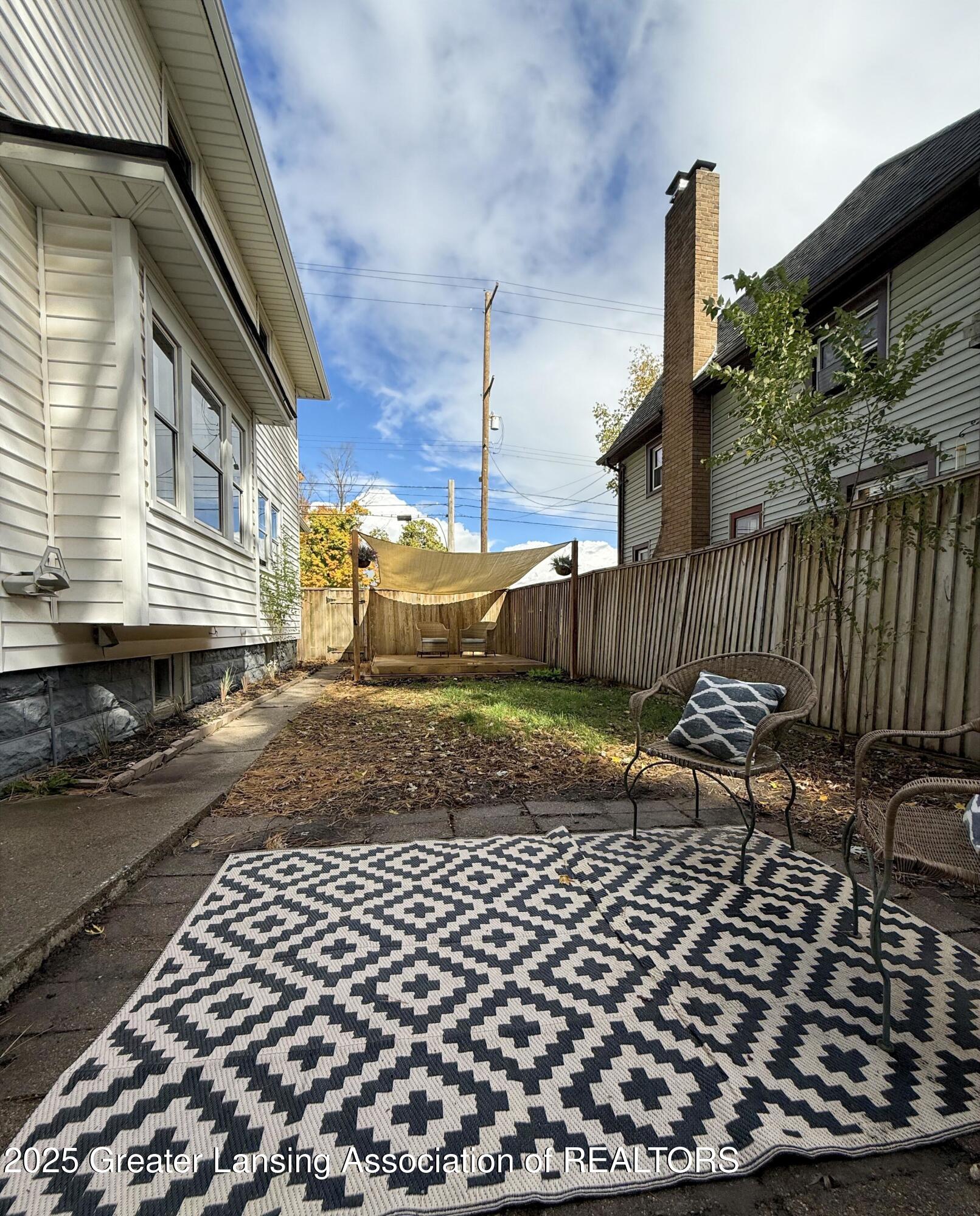 2341 N Grand River Avenue
