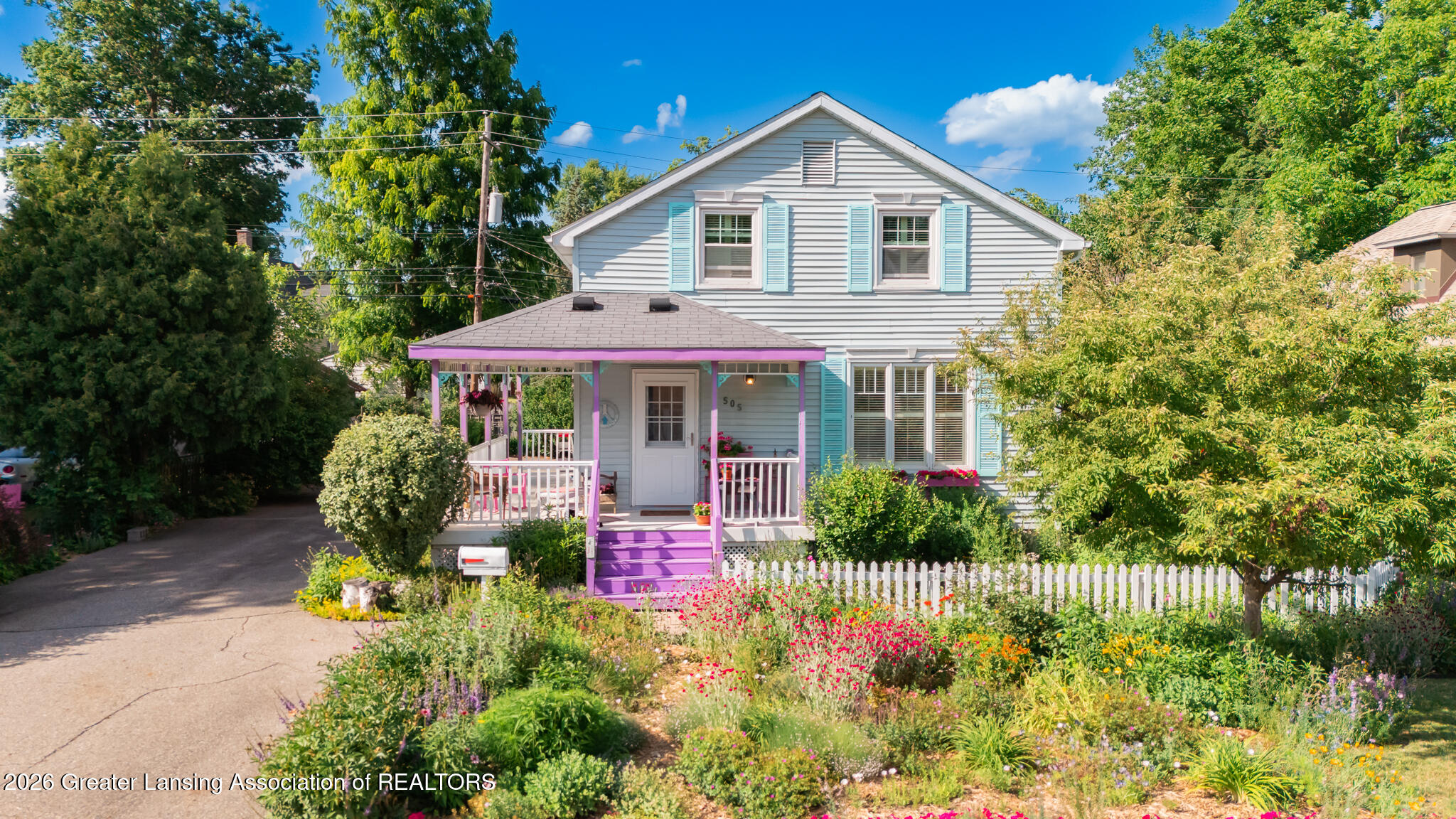 505 E Grand River Avenue