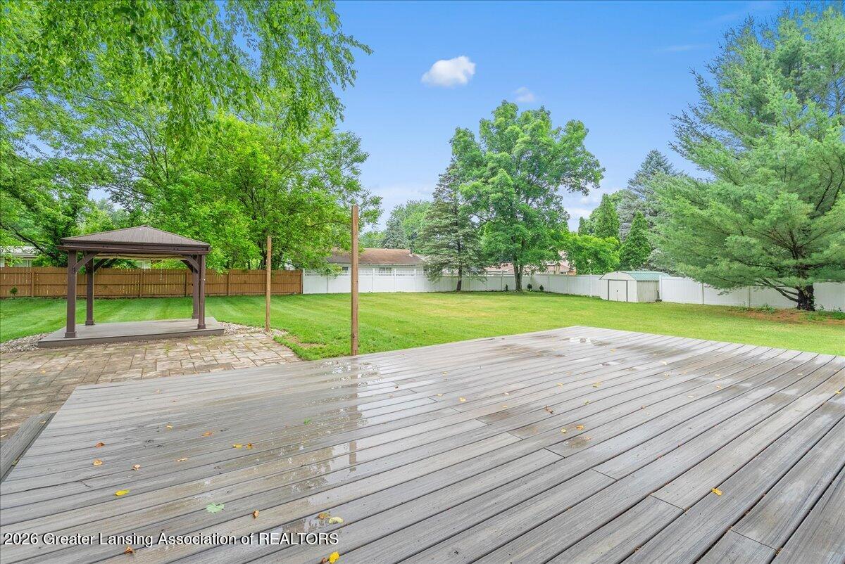 3445 Dorothy Lane