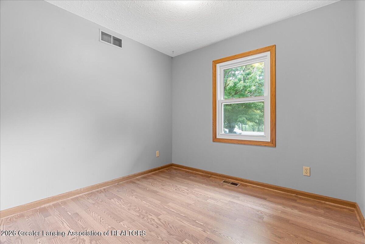 3445 Dorothy Lane