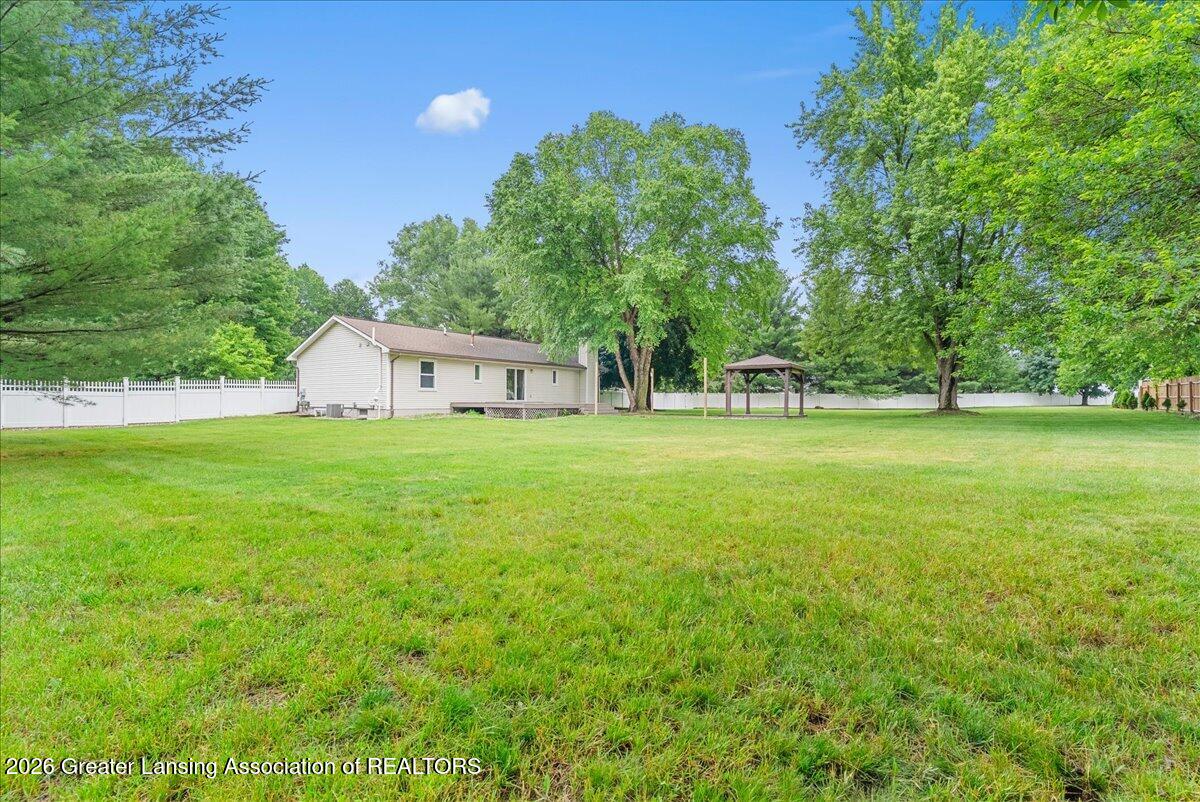 3445 Dorothy Lane