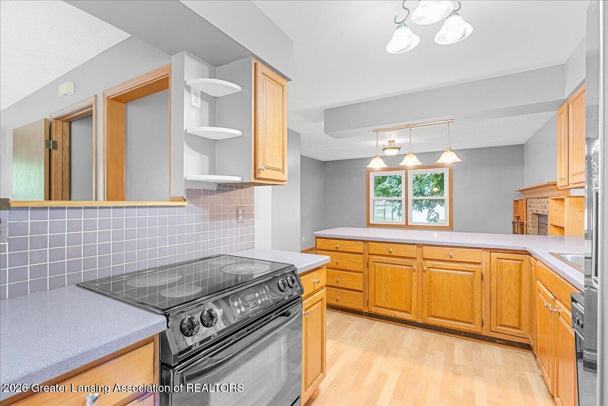 3445 Dorothy Lane