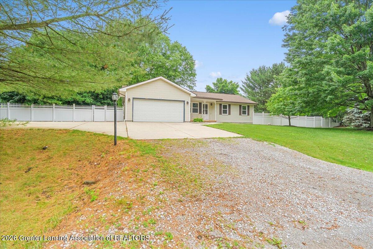 3445 Dorothy Lane