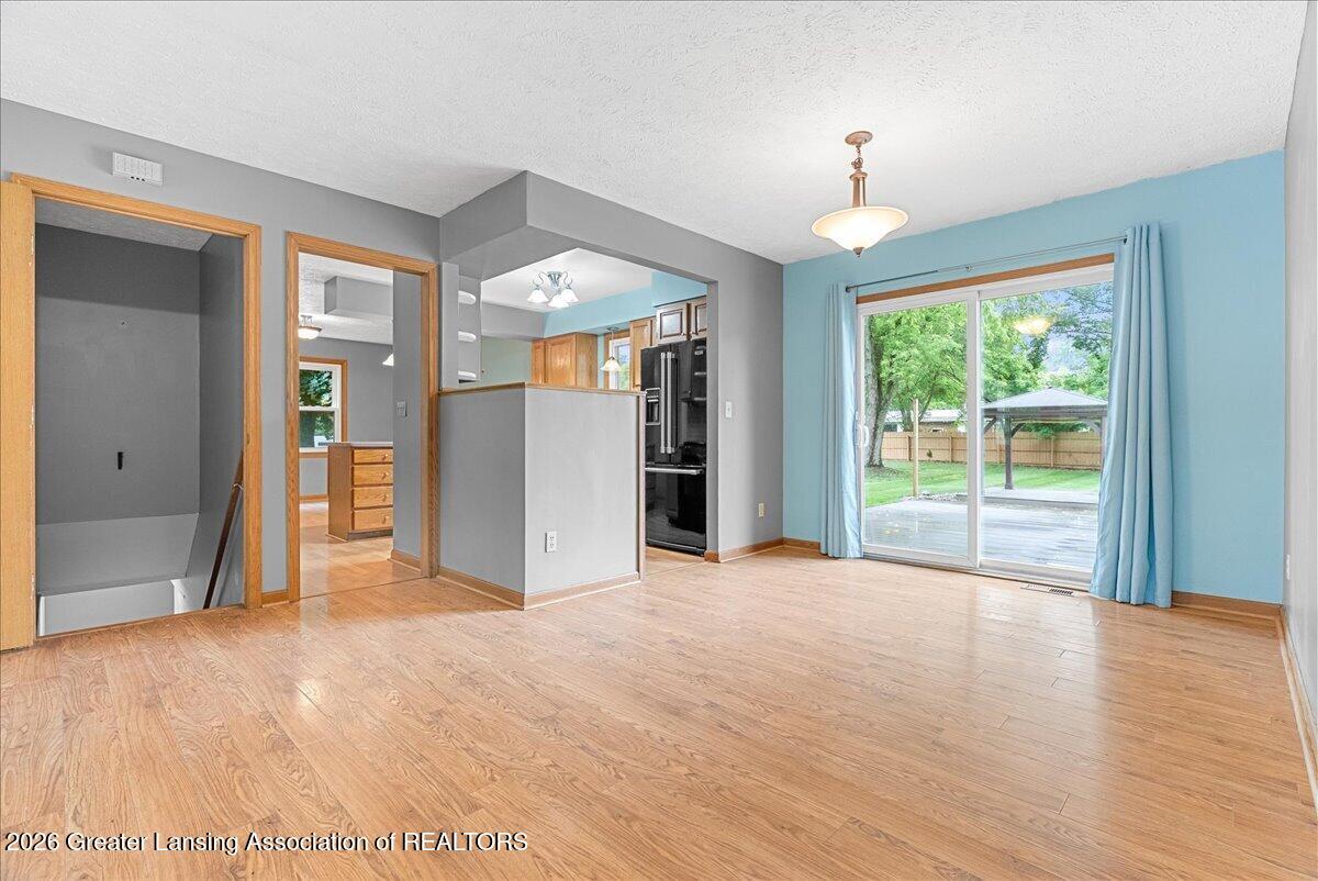 3445 Dorothy Lane
