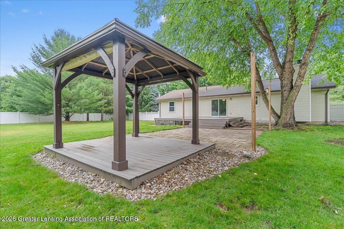 3445 Dorothy Lane