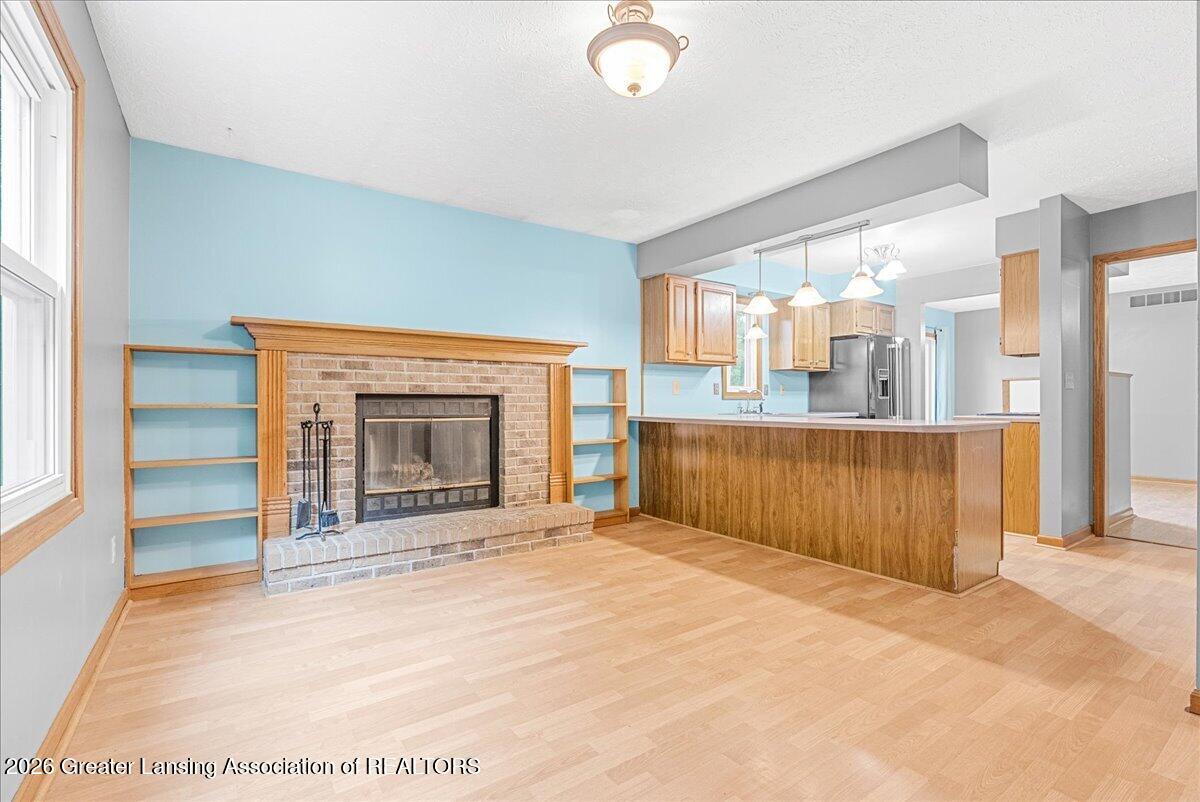 3445 Dorothy Lane