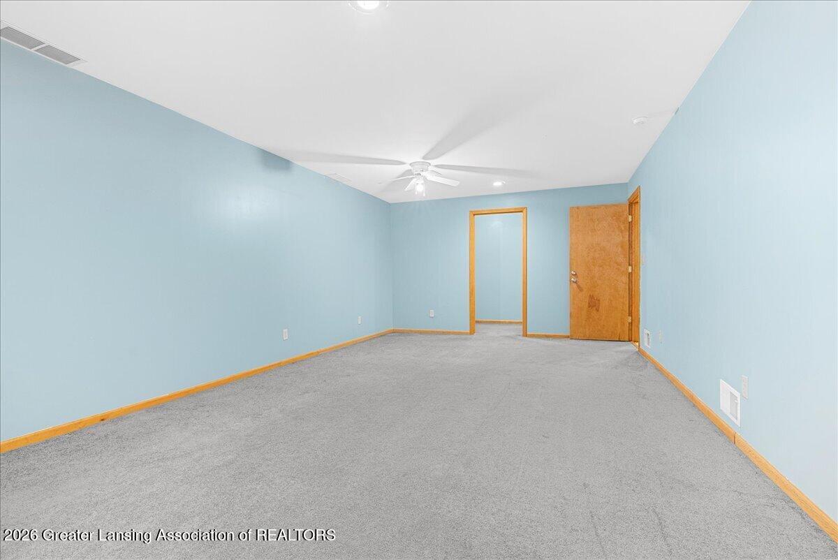 3445 Dorothy Lane