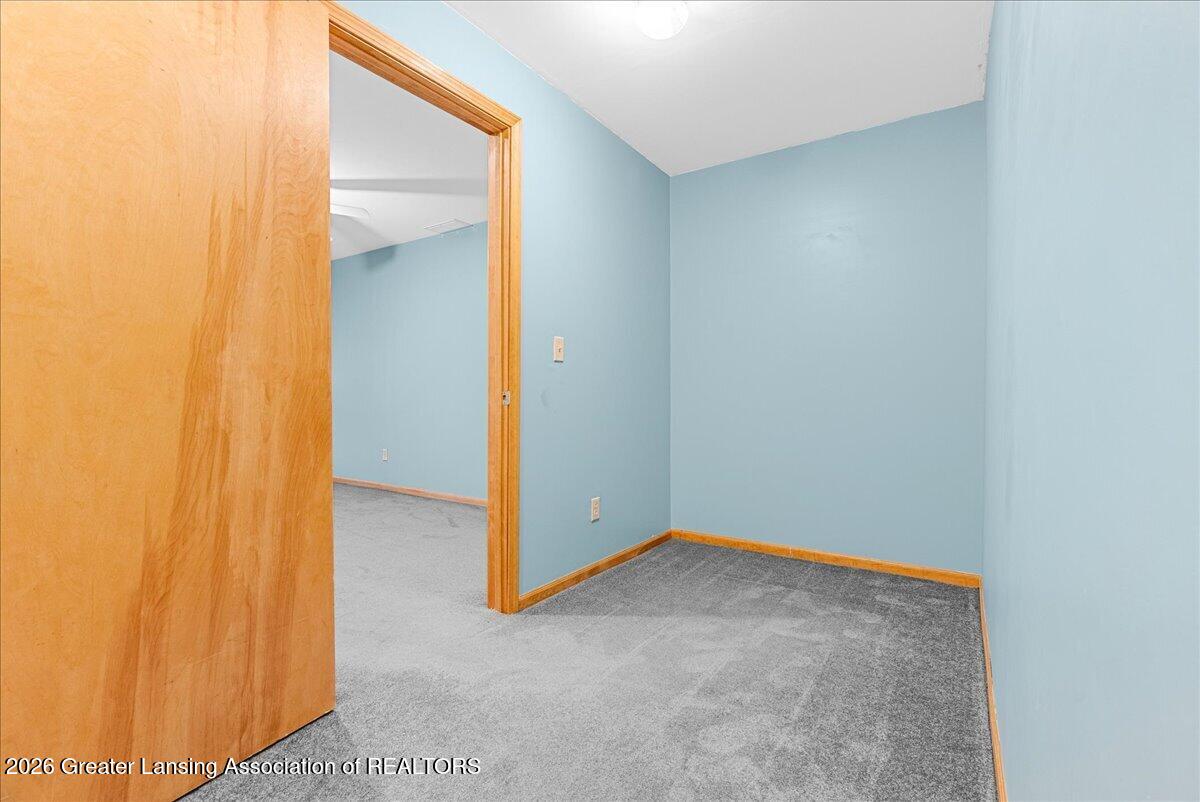 3445 Dorothy Lane