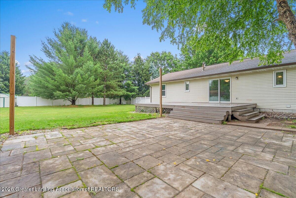 3445 Dorothy Lane
