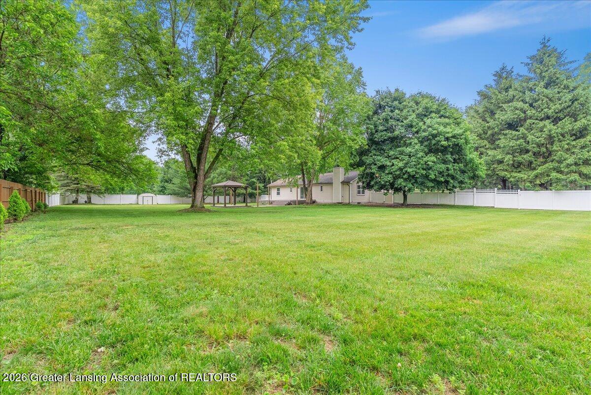 3445 Dorothy Lane