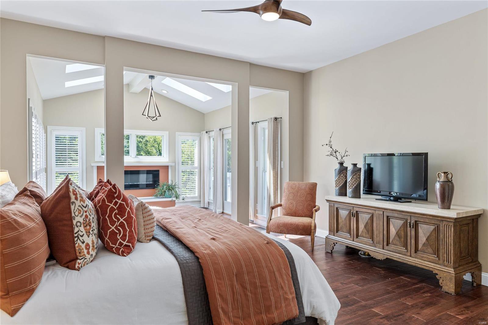 5442 Guinevere Drive