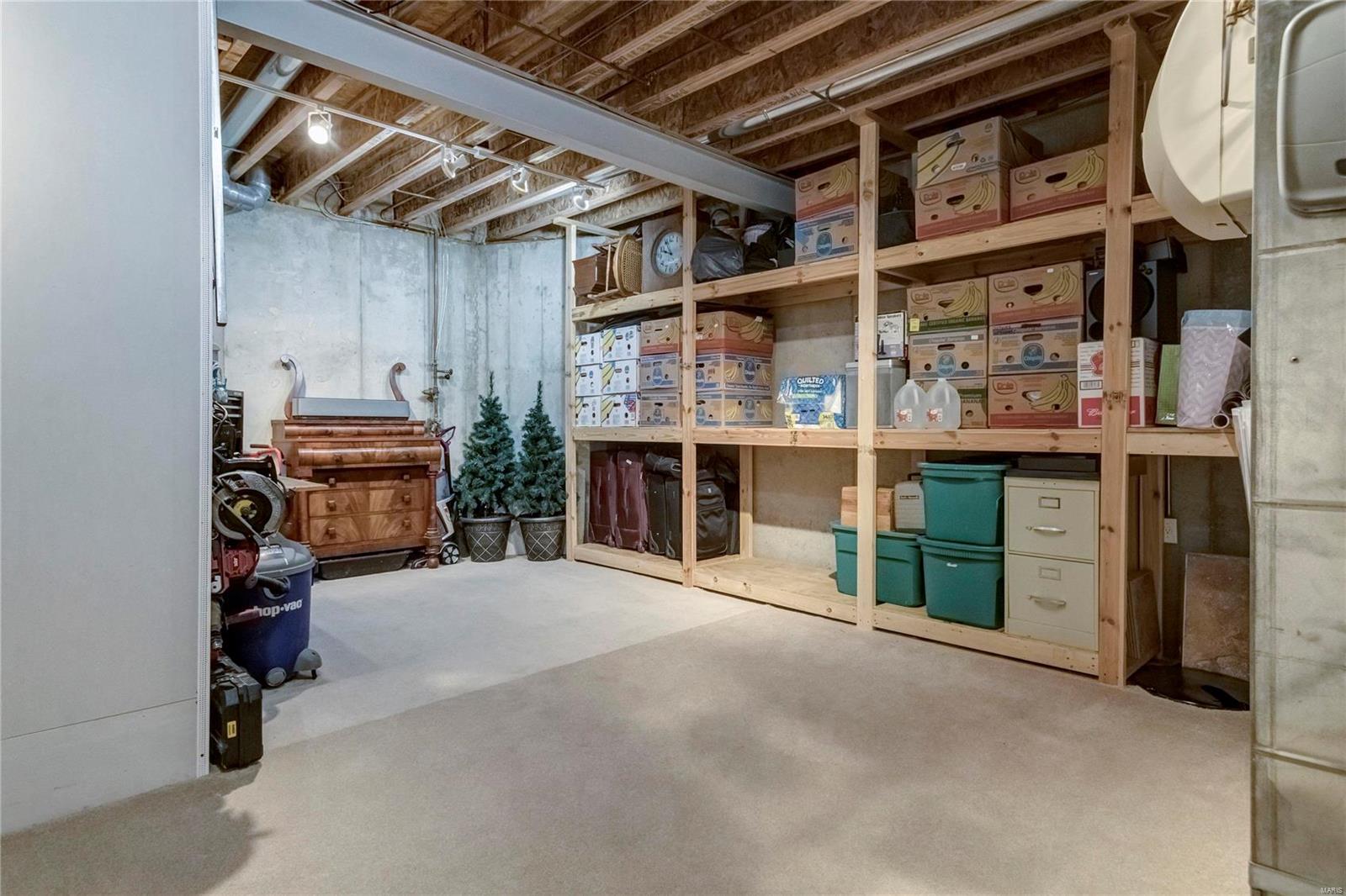 176 Woodland Place Court