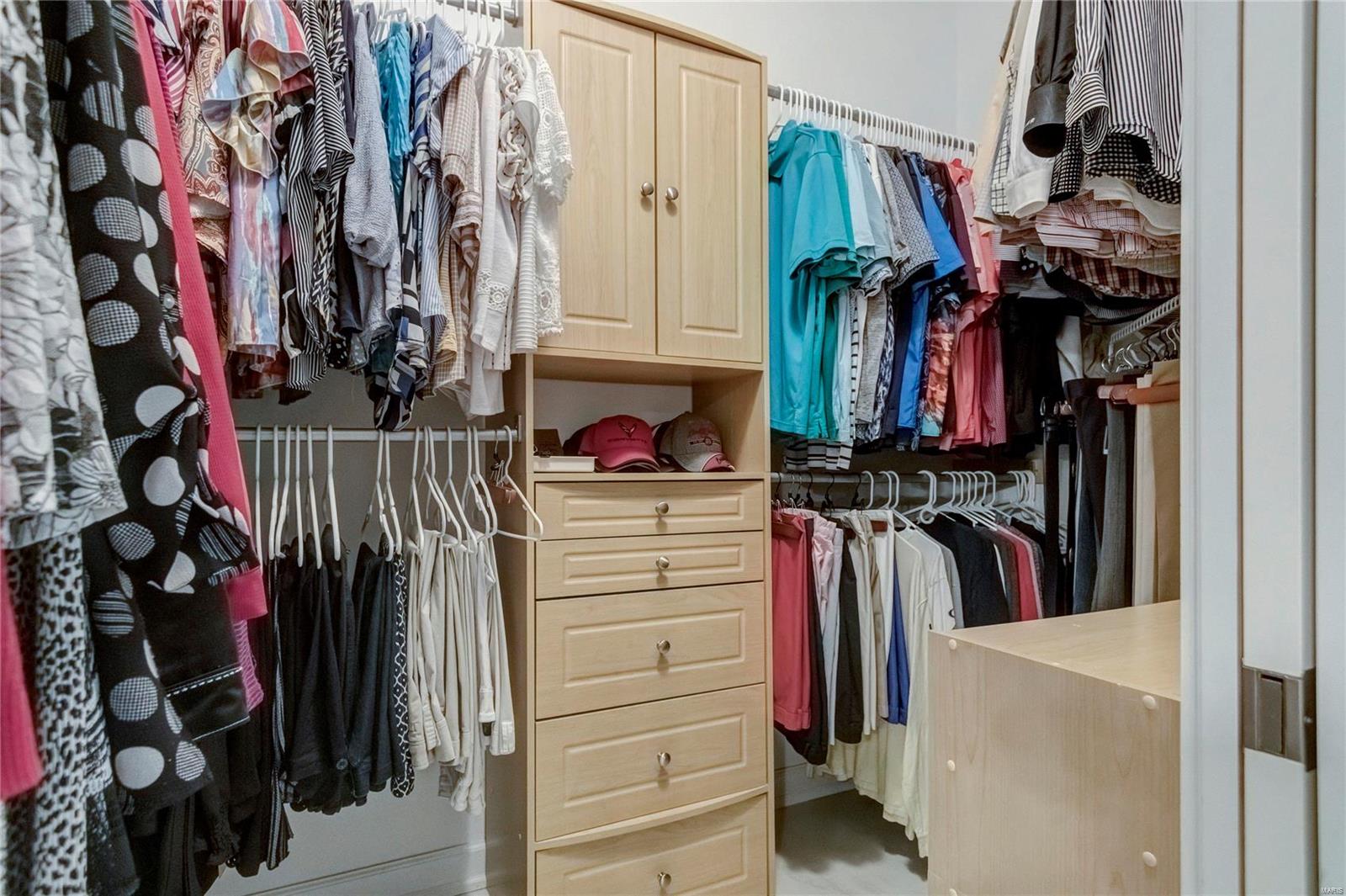 176 Woodland Place Court