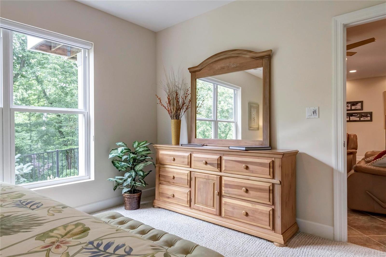 176 Woodland Place Court