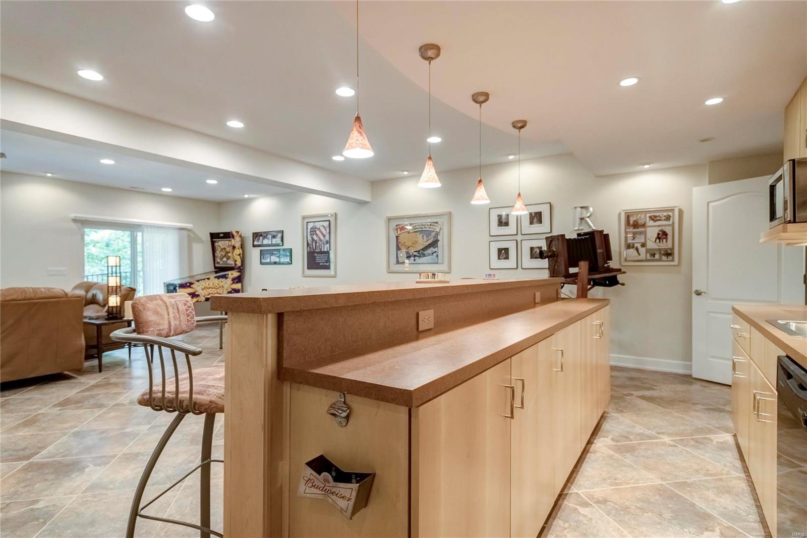 176 Woodland Place Court