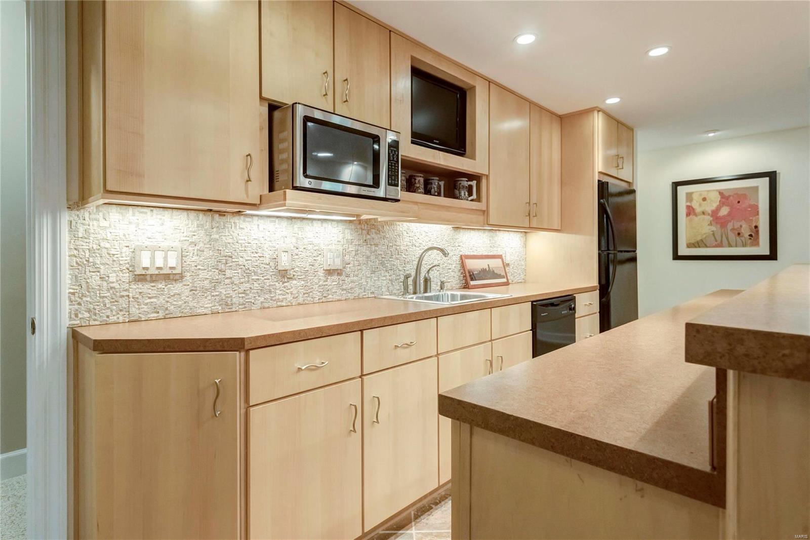 176 Woodland Place Court