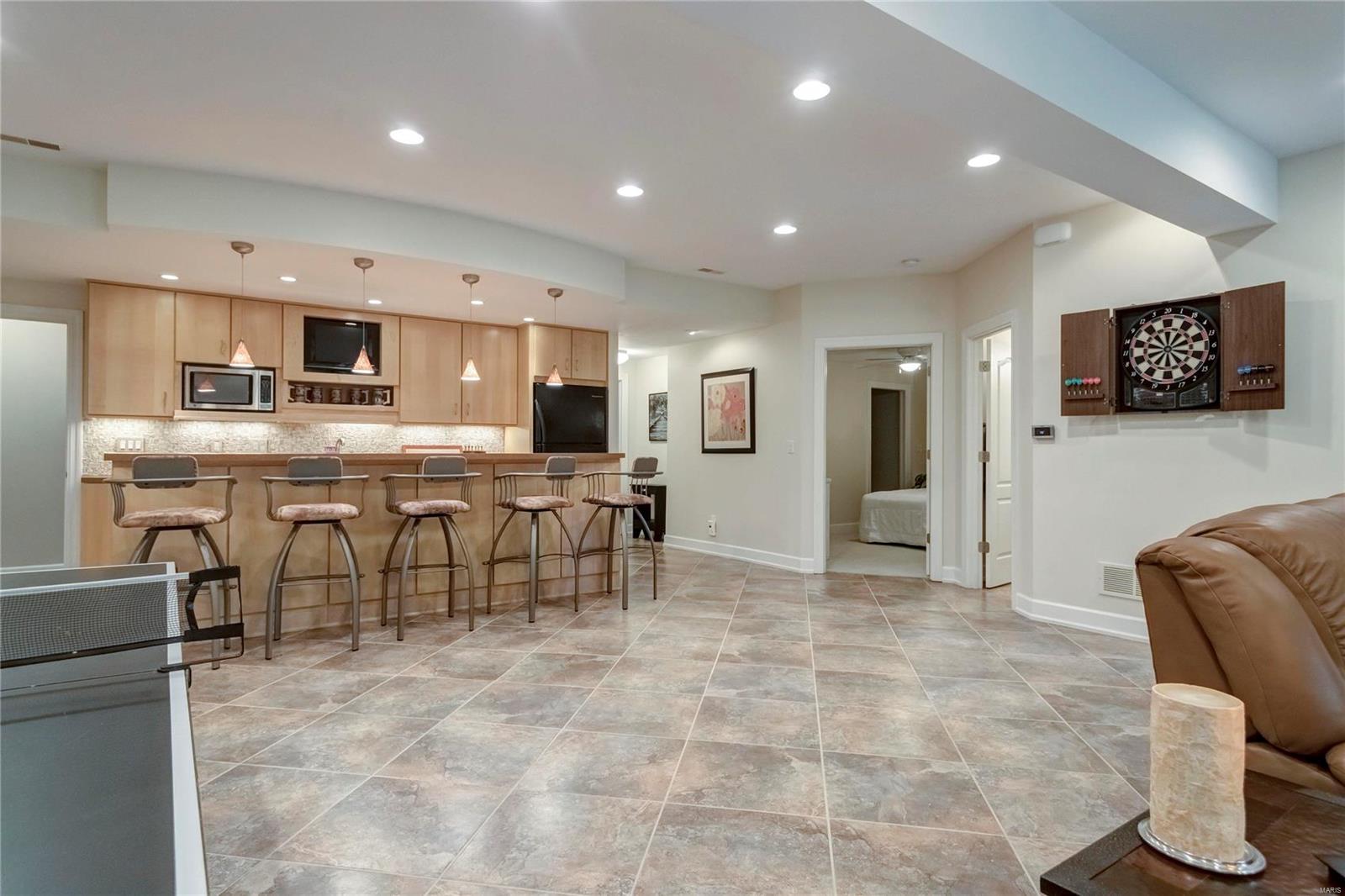 176 Woodland Place Court