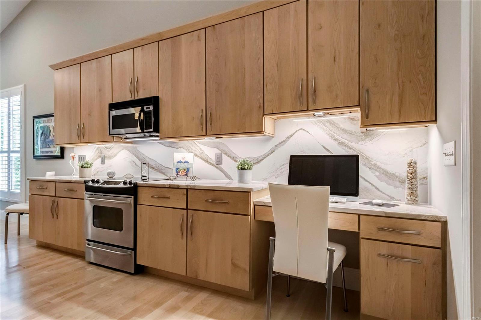 176 Woodland Place Court