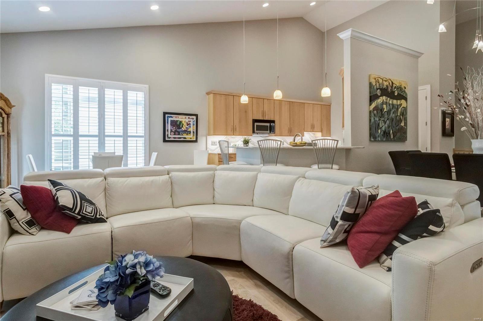 176 Woodland Place Court