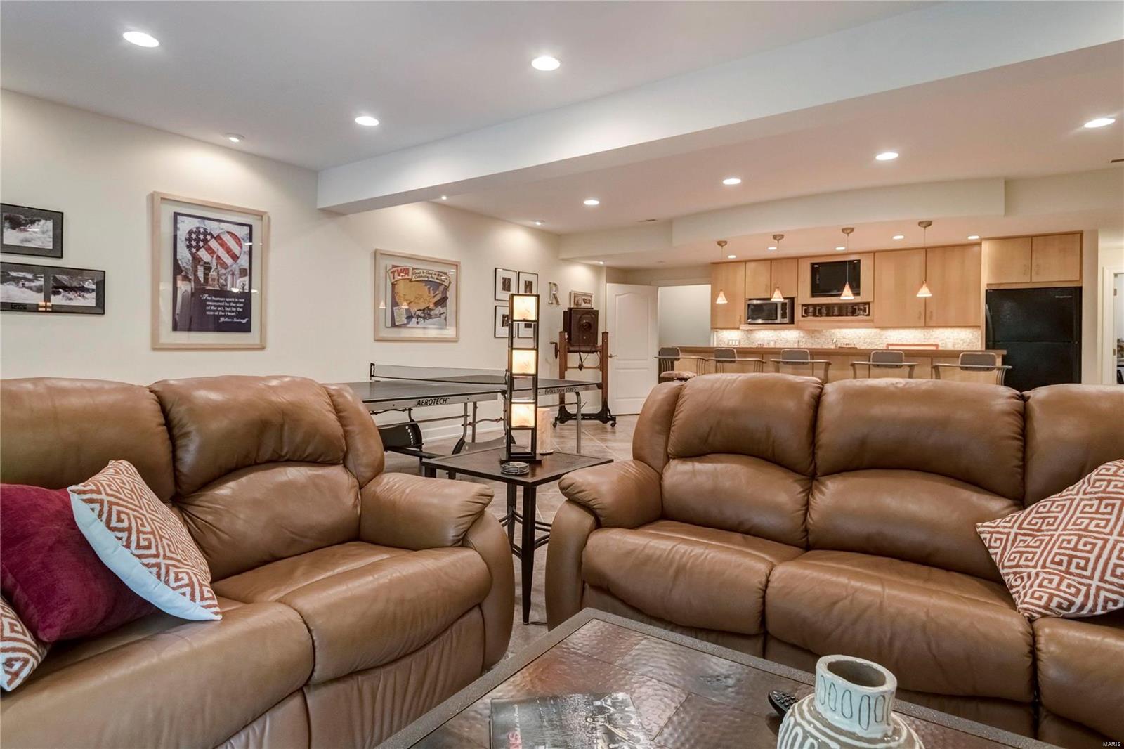 176 Woodland Place Court