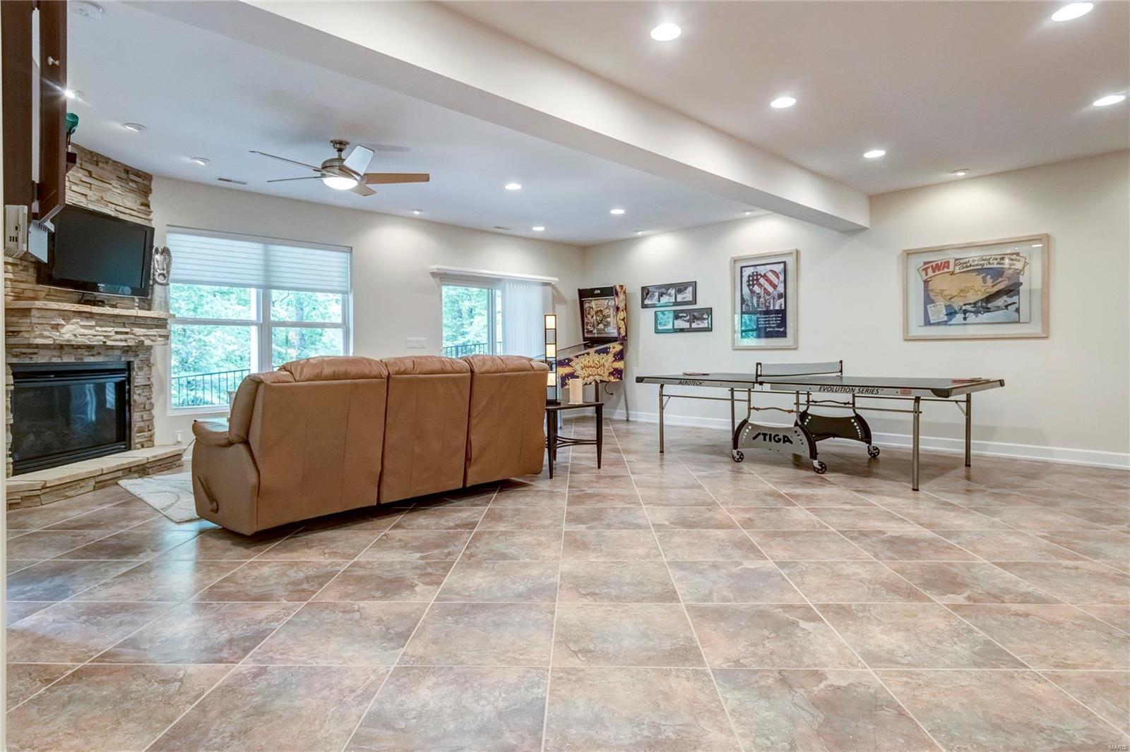 176 Woodland Place Court