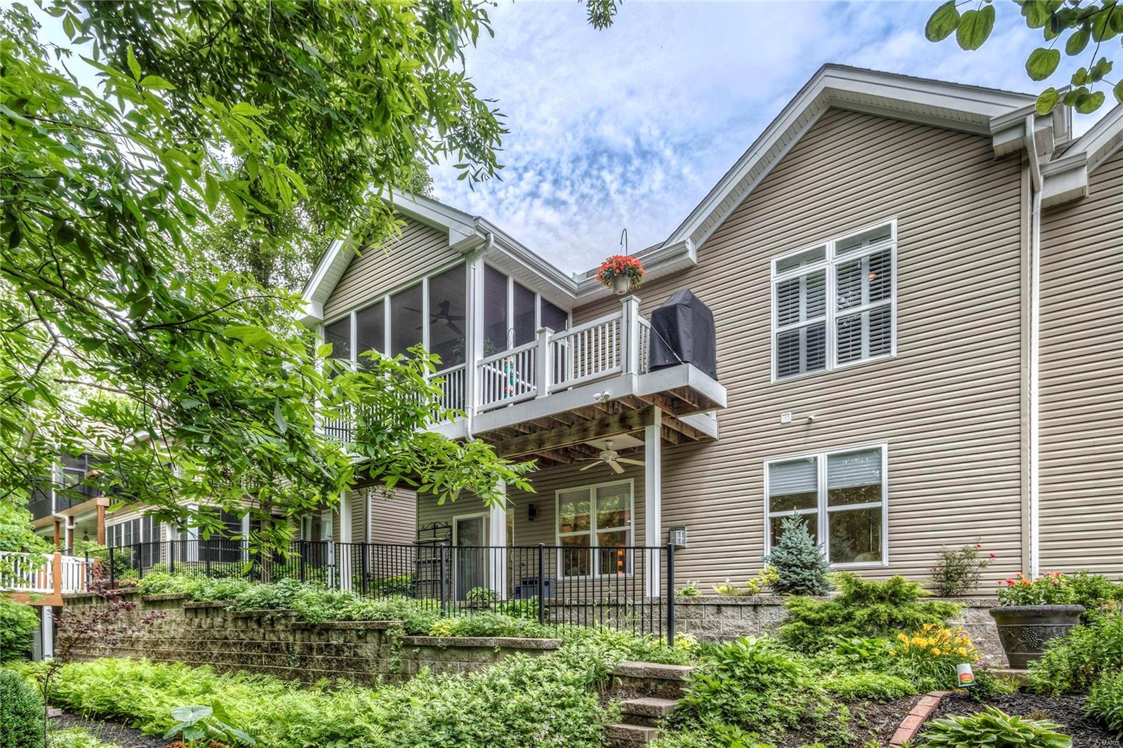 176 Woodland Place Court