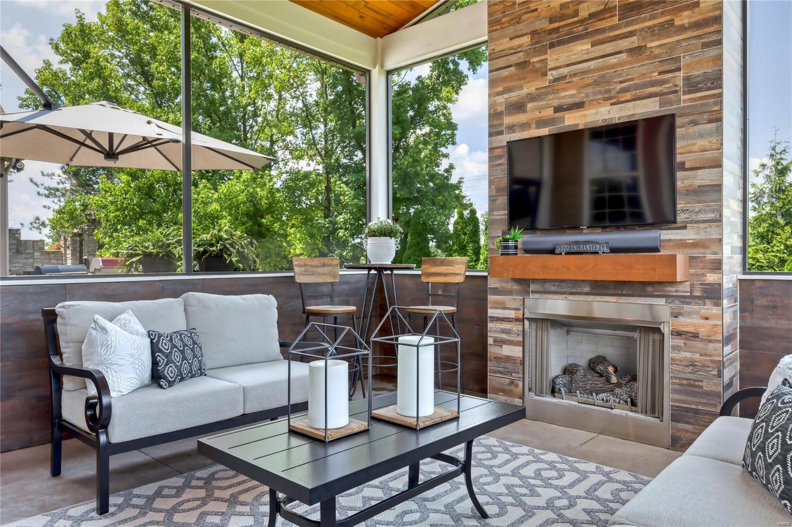 5320 Enchanted Court