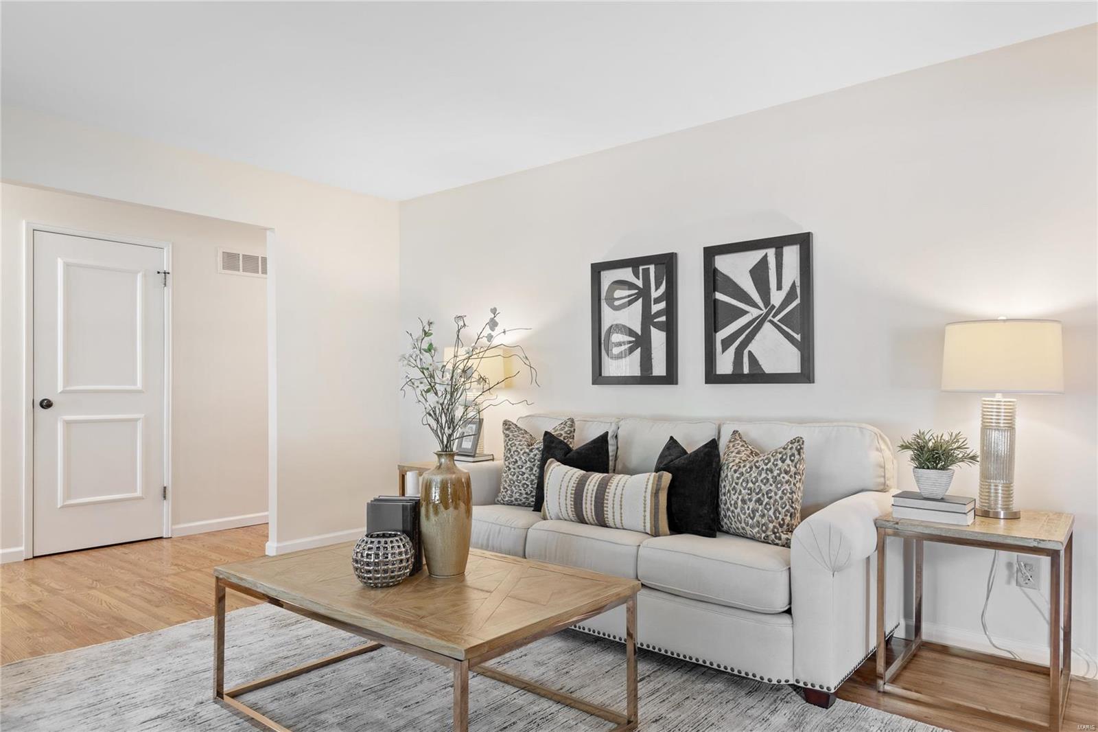 20 White Plains Drive