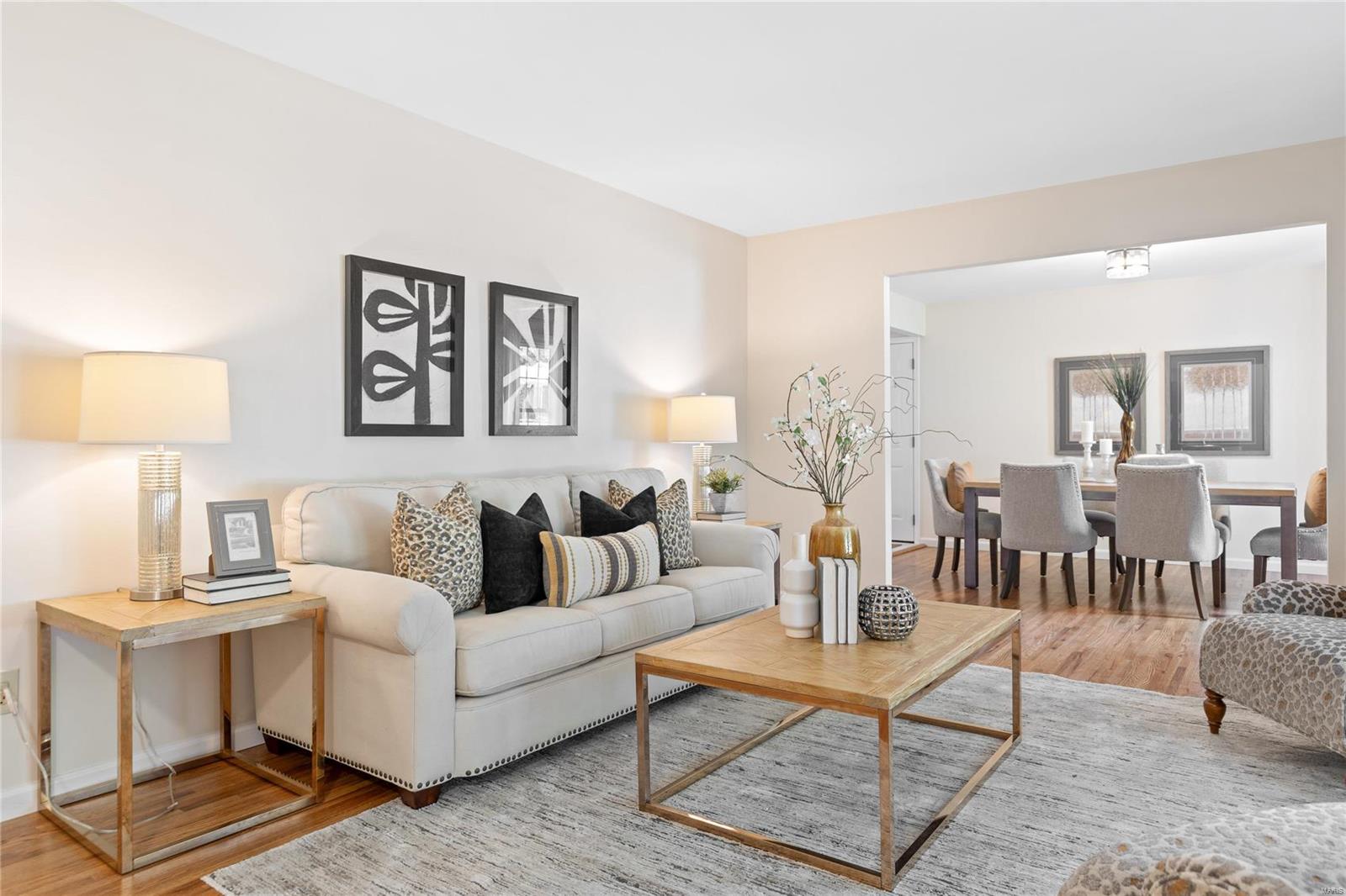 20 White Plains Drive