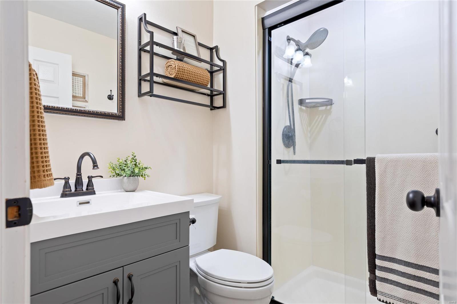 20 White Plains Drive