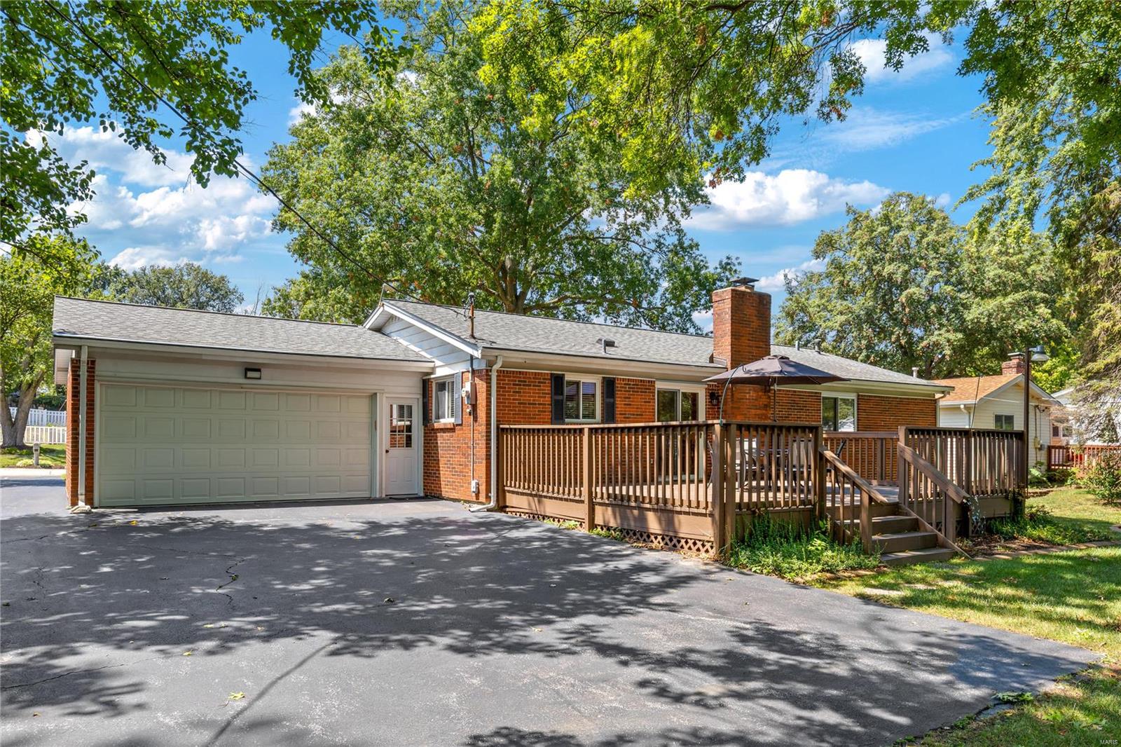 20 White Plains Drive