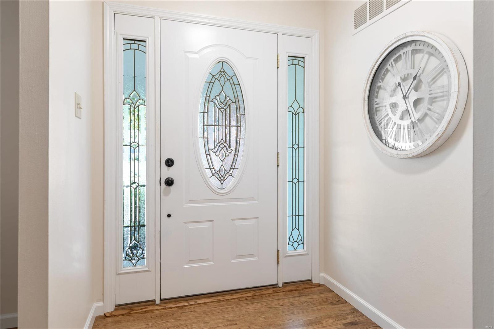 20 White Plains Drive