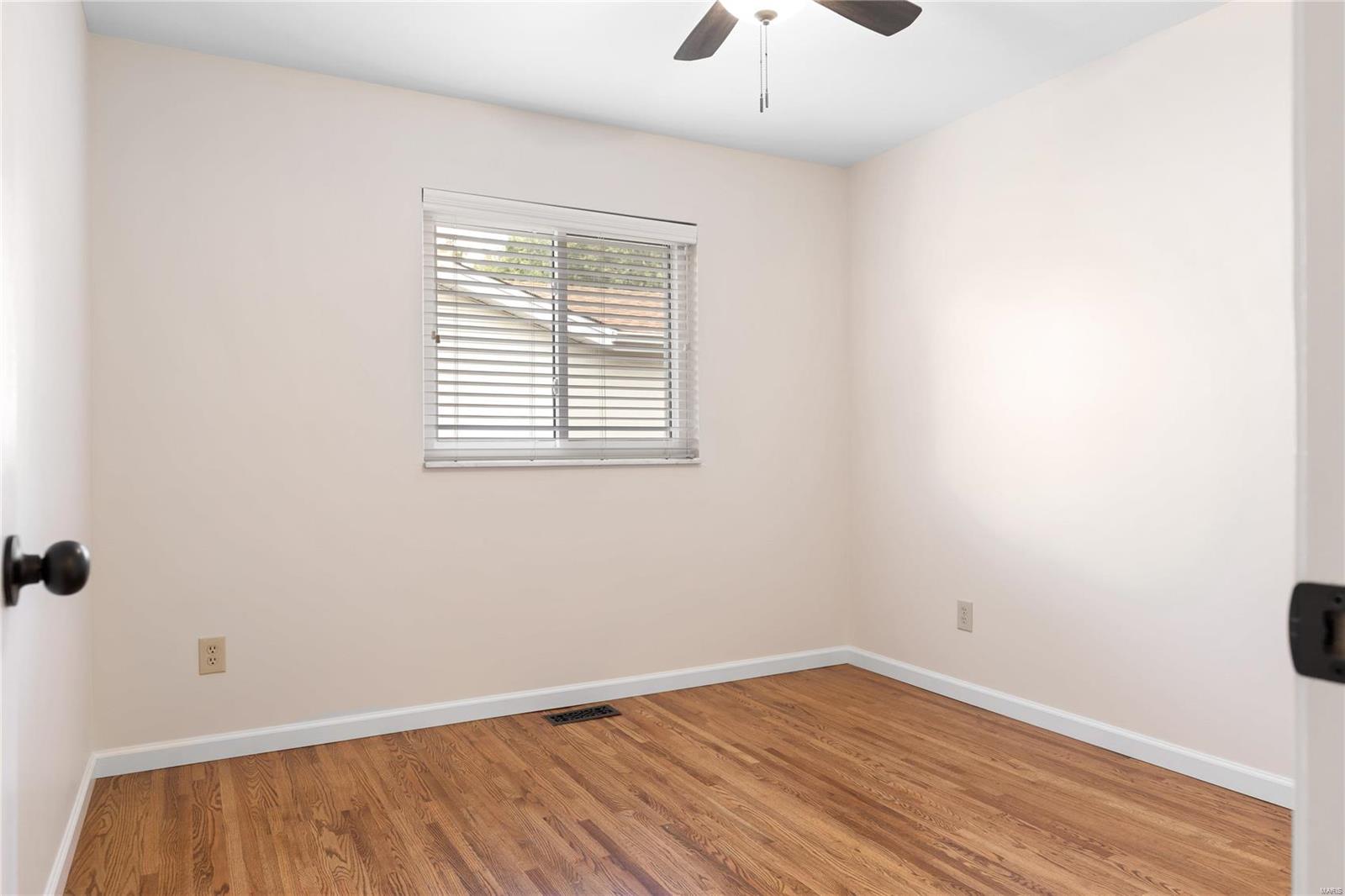 20 White Plains Drive