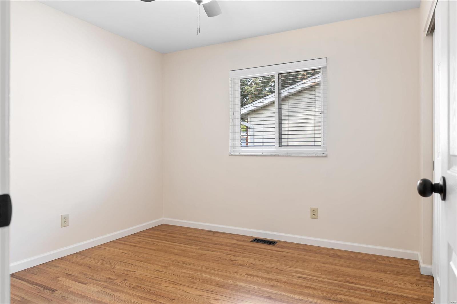 20 White Plains Drive