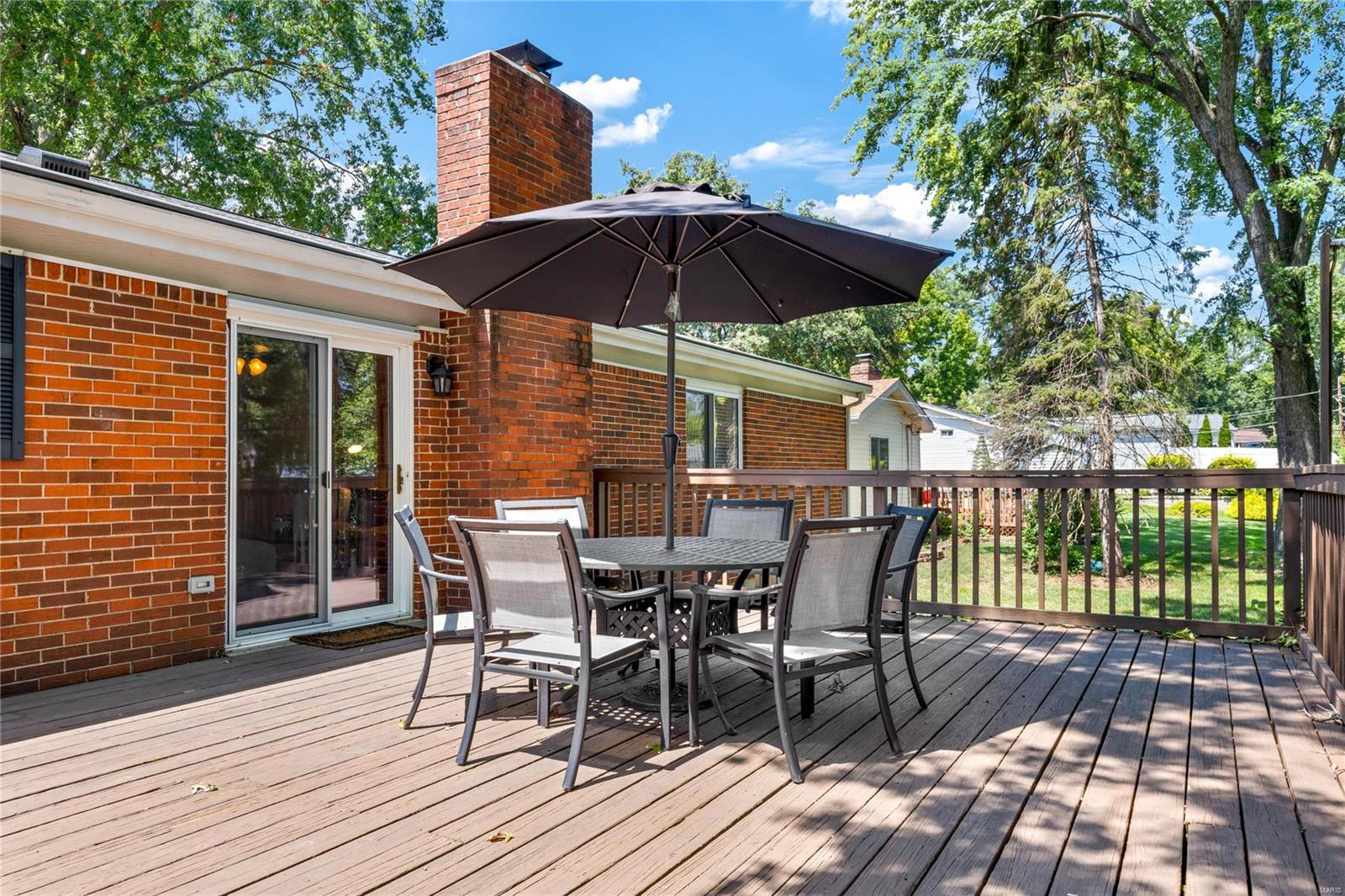 20 White Plains Drive