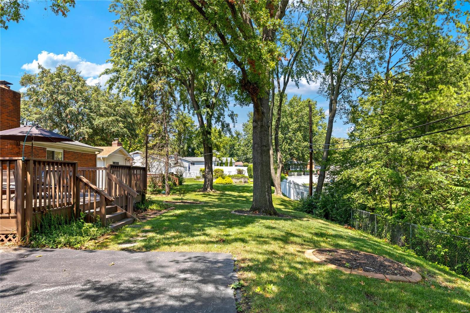 20 White Plains Drive