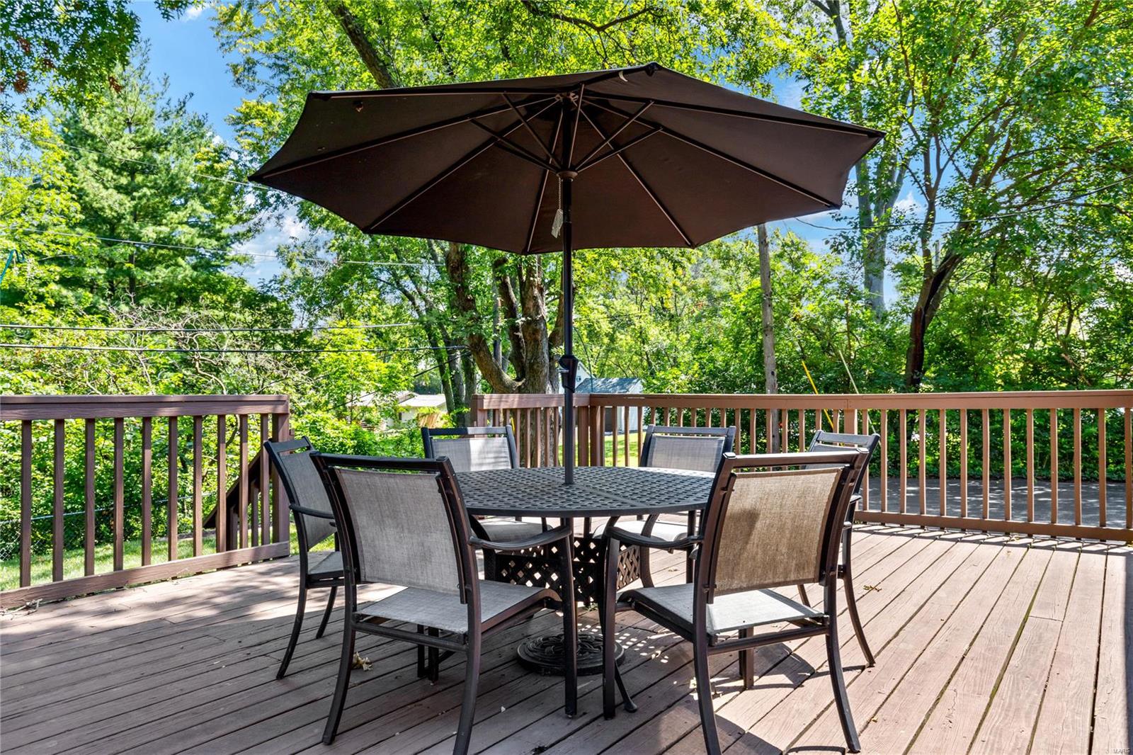 20 White Plains Drive