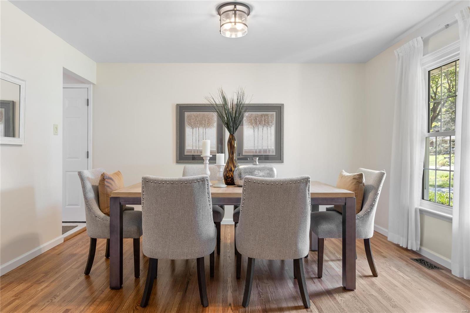 20 White Plains Drive