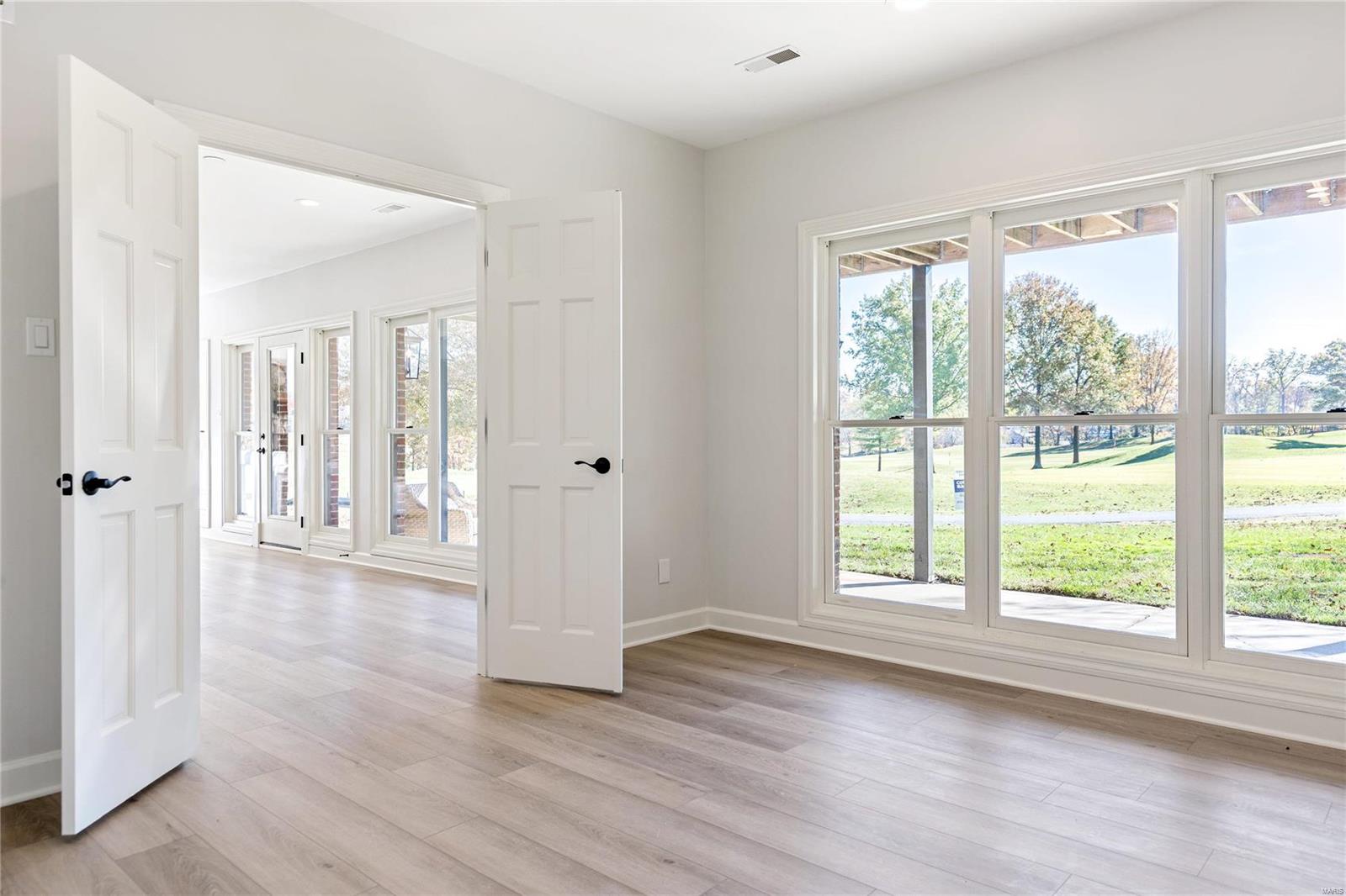 125 Roehampton Lane