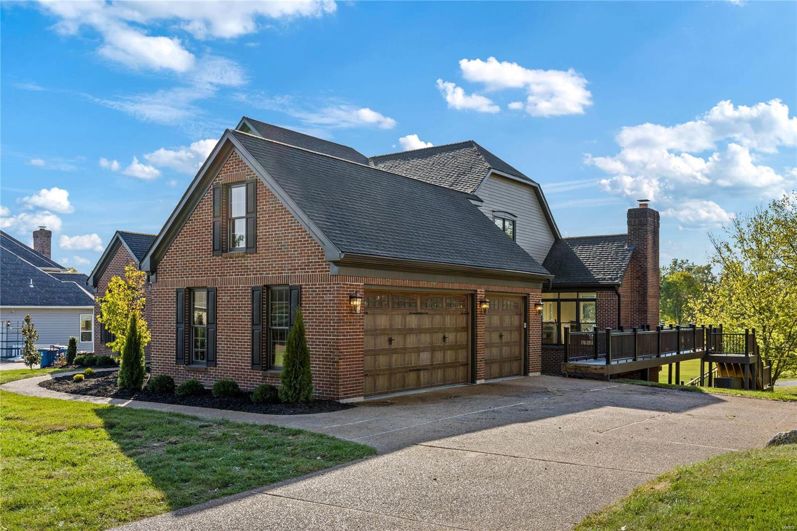 125 Roehampton Lane