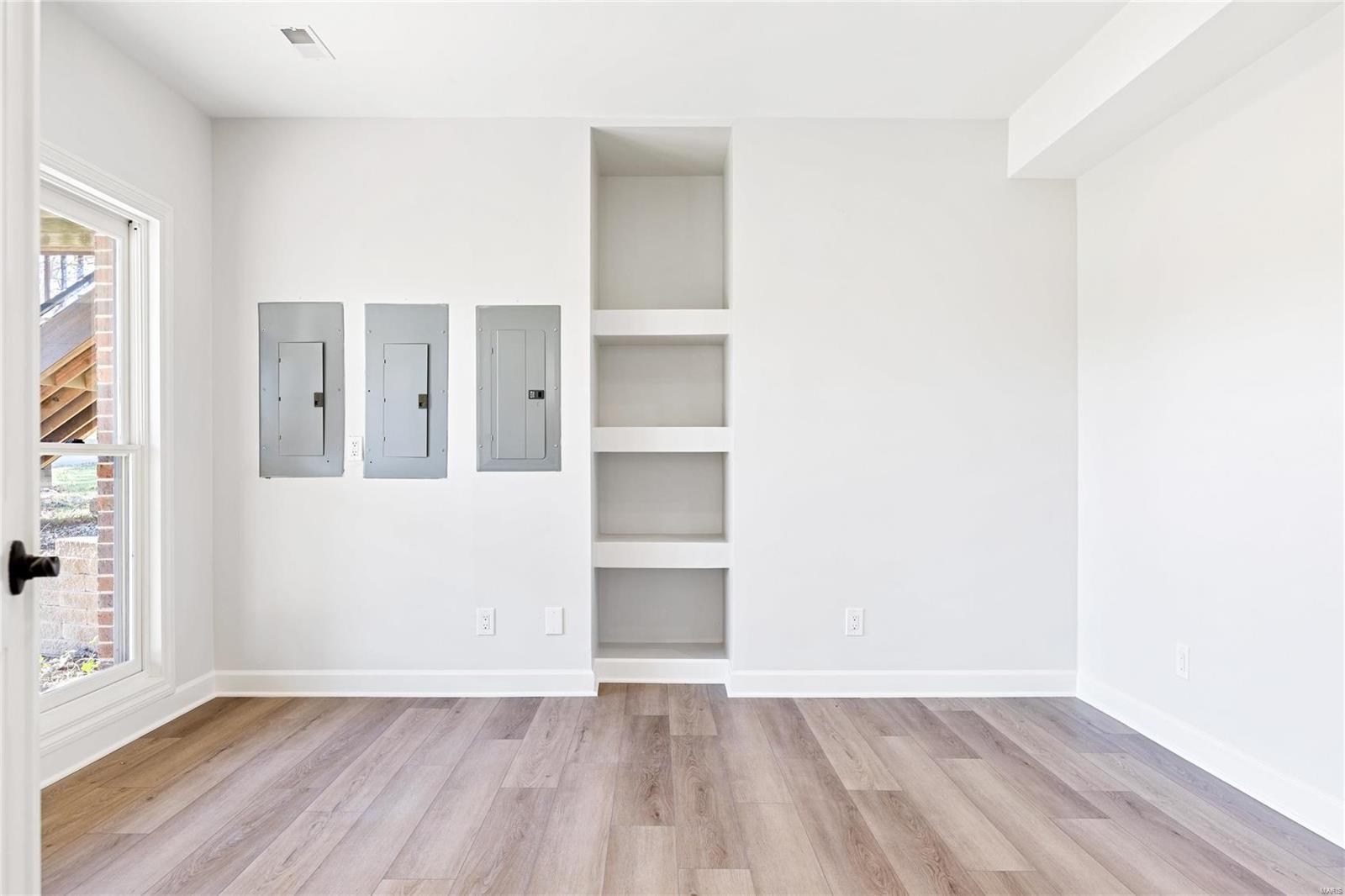 125 Roehampton Lane