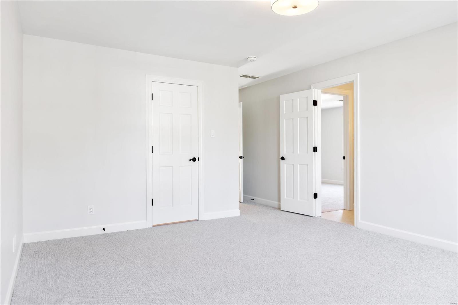 125 Roehampton Lane
