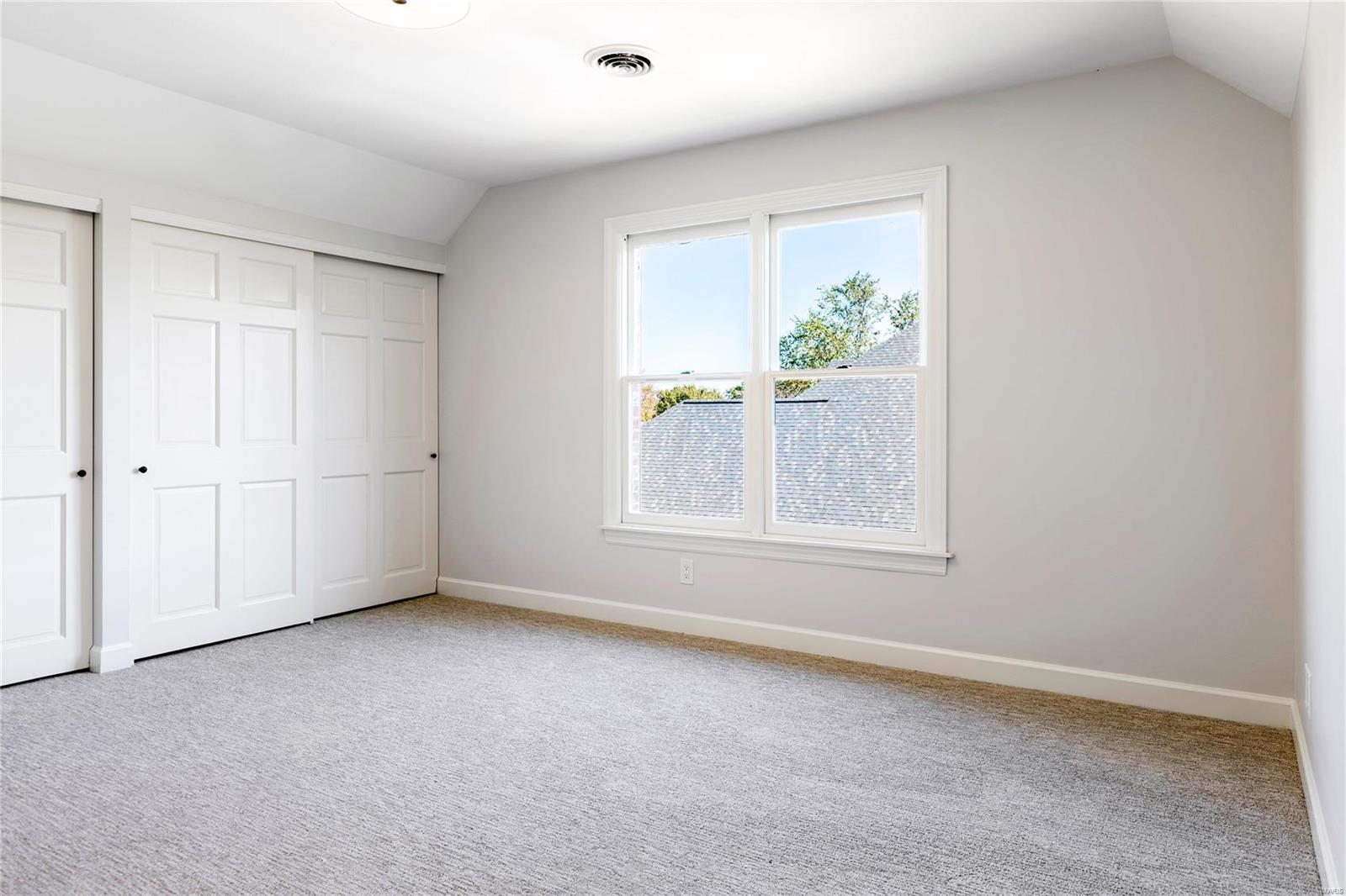 125 Roehampton Lane